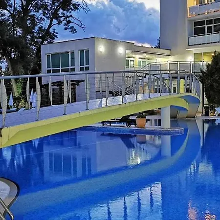 Hotel Grand Oasis Slantschew brjag
